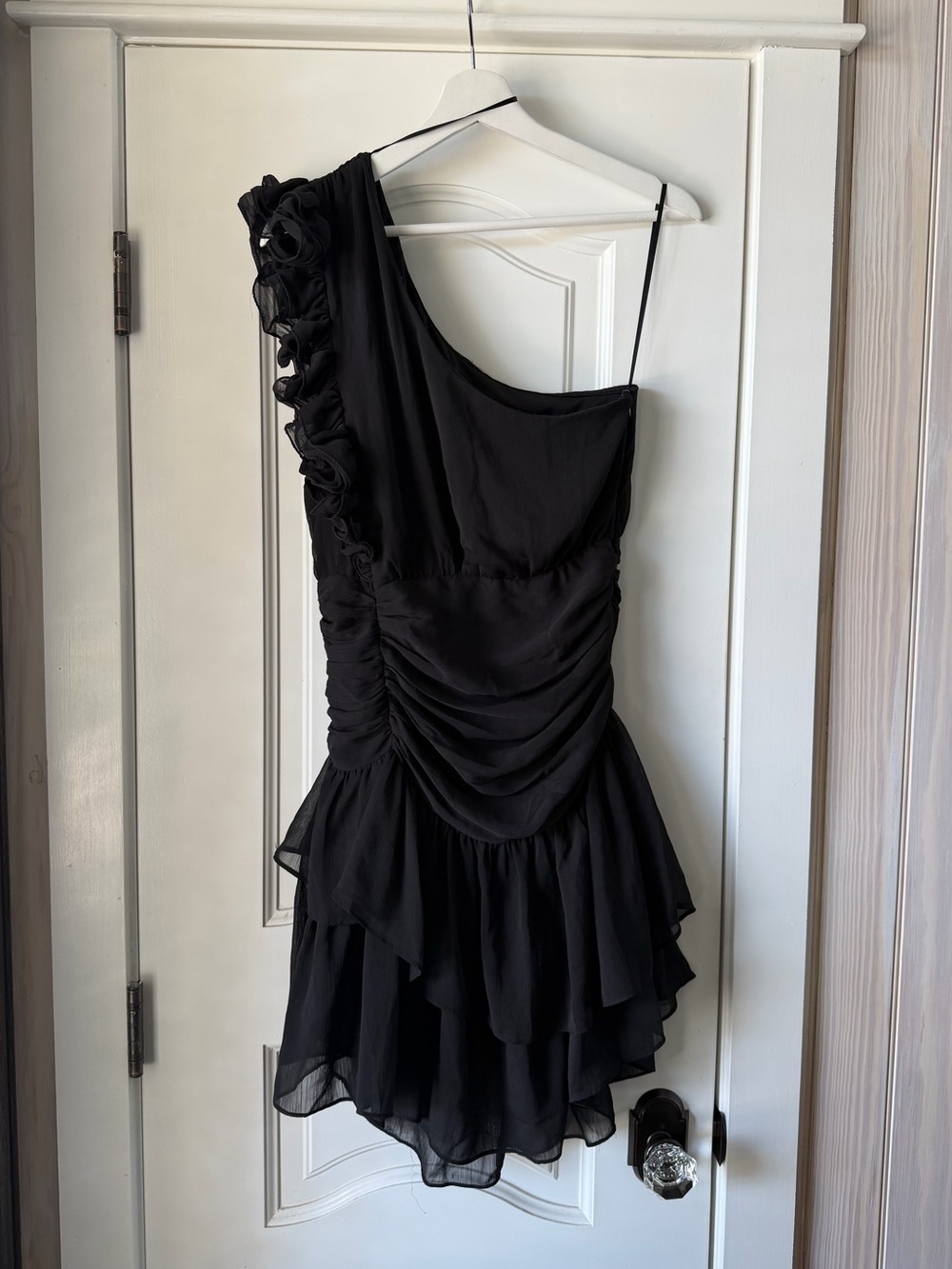 DO+BE Black One-Shoulder Ruffled Cocktail Dress